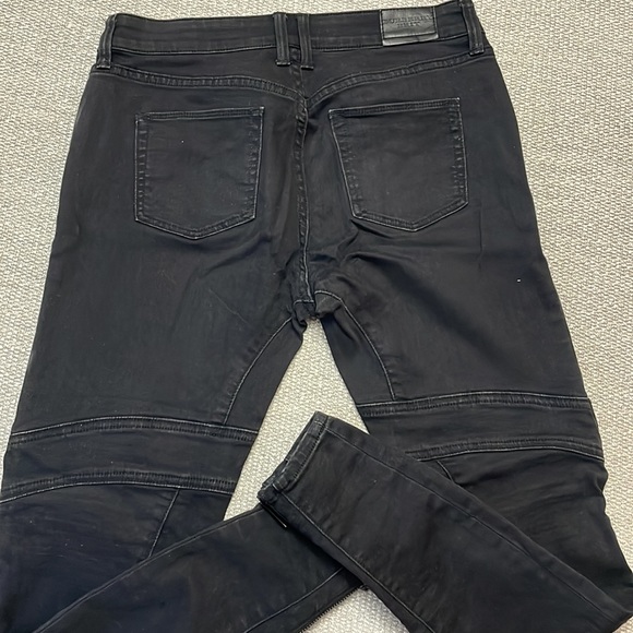 Burberry Brit skinny low-rise washed black jeans - Picture 6 of 12